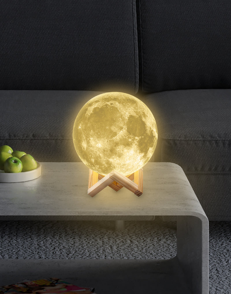 warm witte maanlamp op tafel met verlichting aan